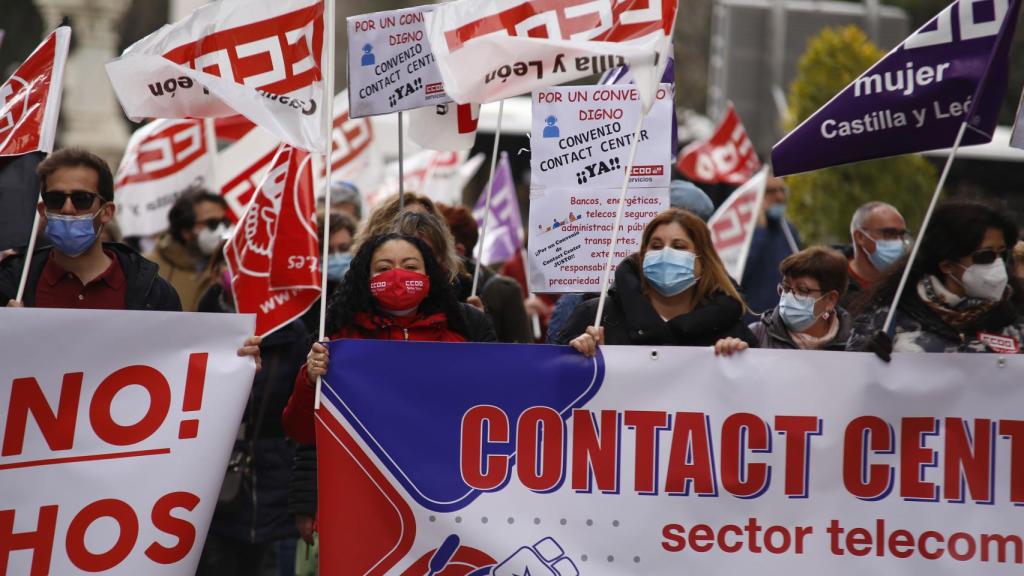 Manifestación de UGT y CCOO por el desbloqueo del convenio colectivo del sector de los 'contact center'