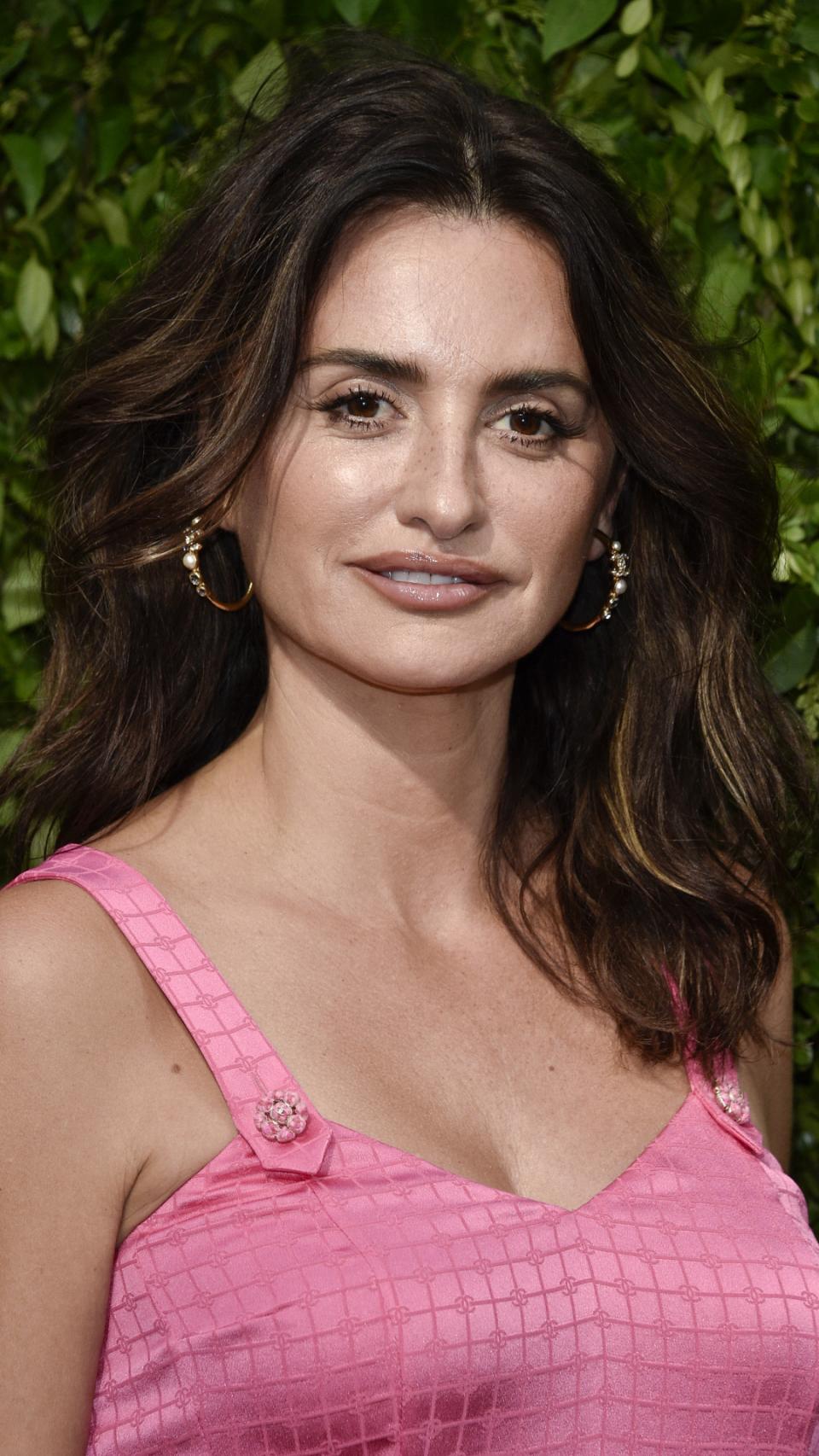 La actriz optó por un maquillaje natural.