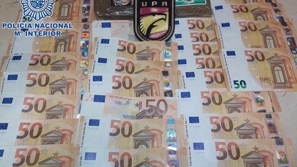 Efectos localizados por la Policía.