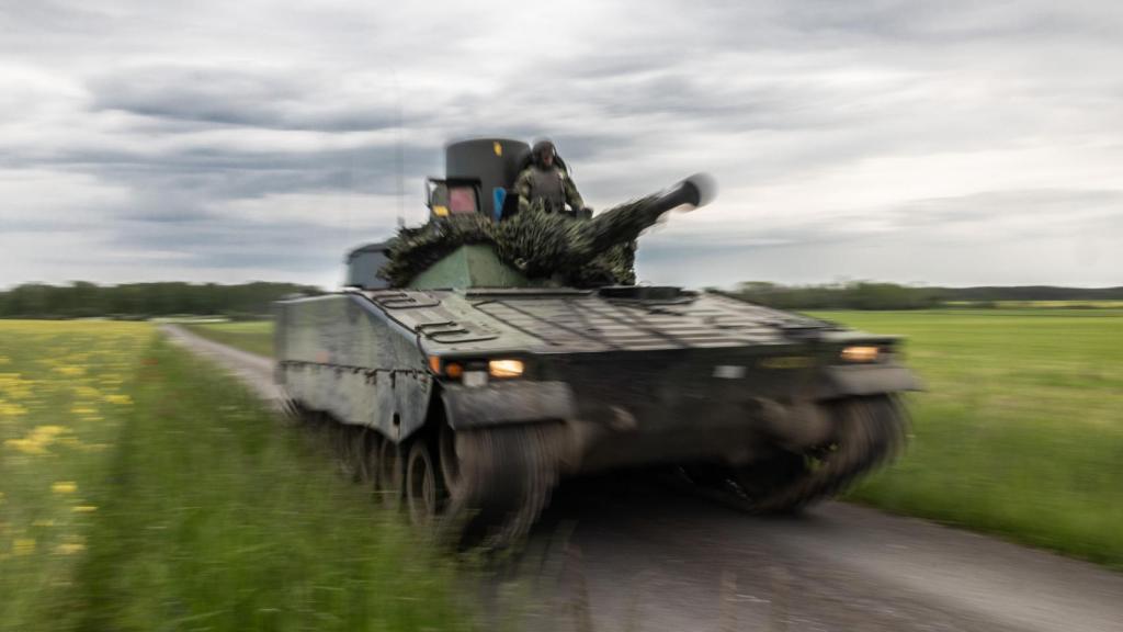Militares durante el simulacro de ataque en la isla de Gotland, en el marco de las Báltops 22.