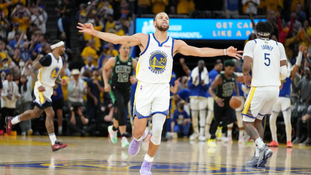 Los Warriors vuelven a ganar y se quedan a una victoria del anillo.