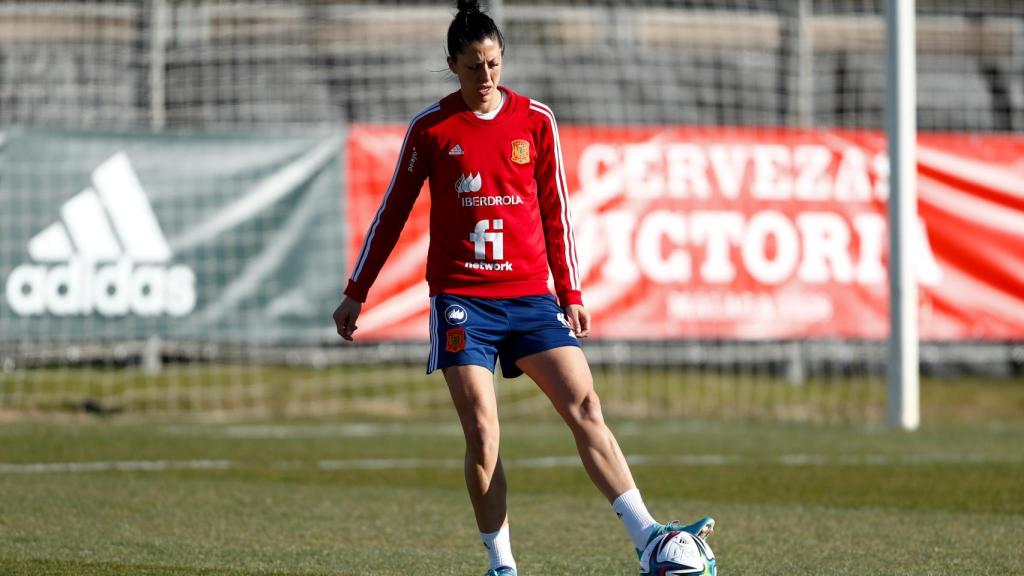 Jenni Hermoso durante un entrenamiento con España