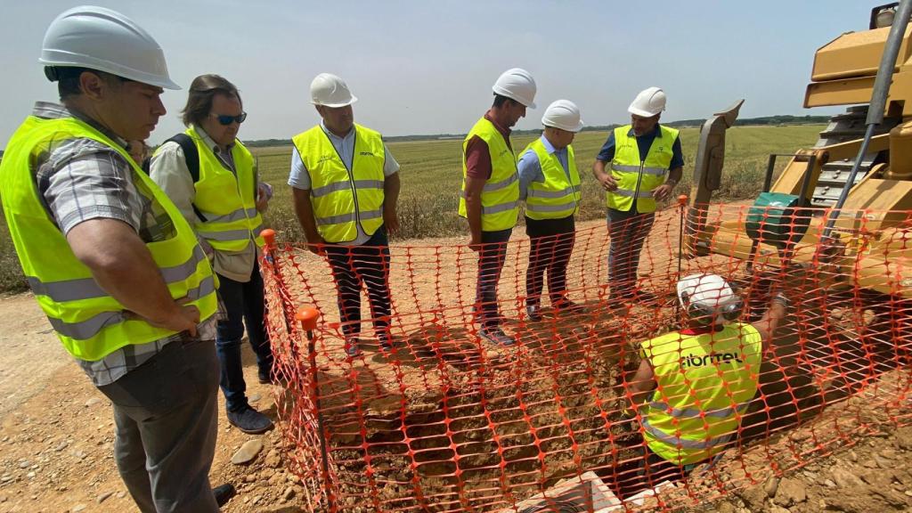 El subdelegado del Gobierno en León visita las obras.