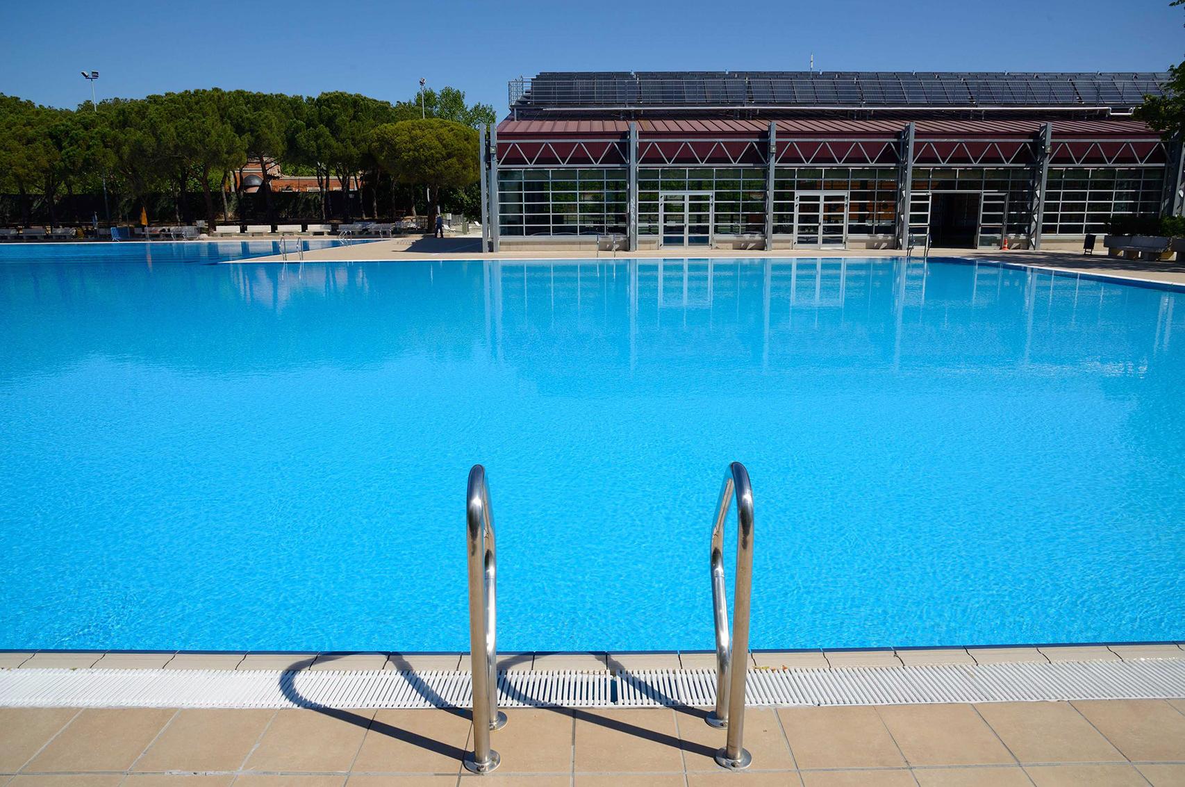 Una de las piscinas municipales de verano en Madrid