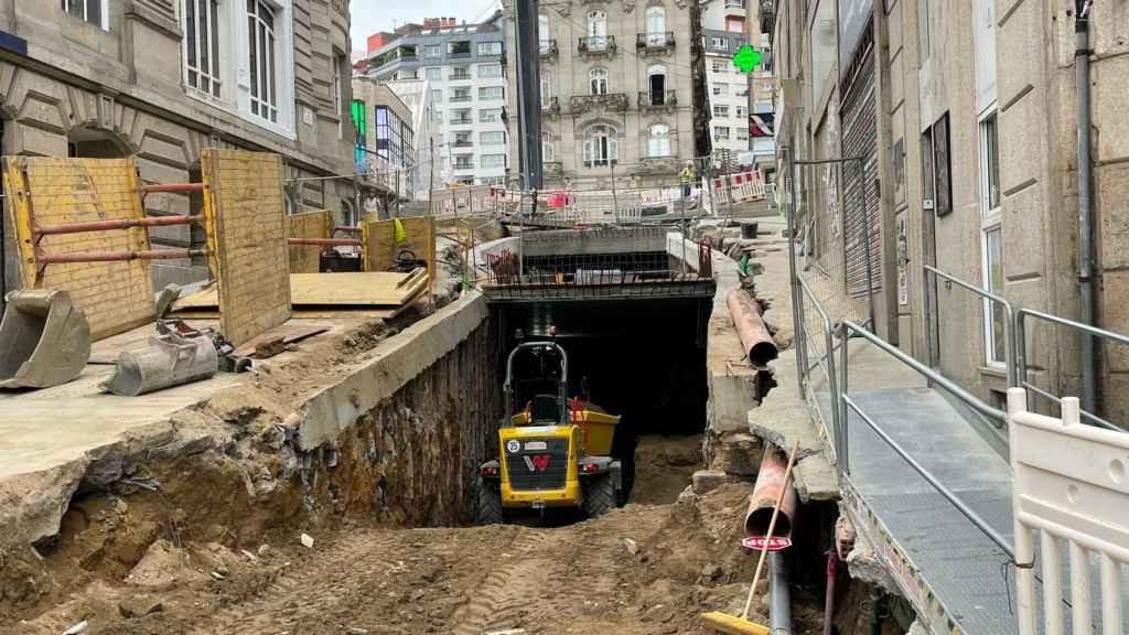 Yacimiento en la entrada al aparcamiento en la calle Carral de Vigo.