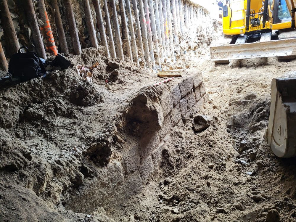 Imagen de los restos hallados en la calle Carral.