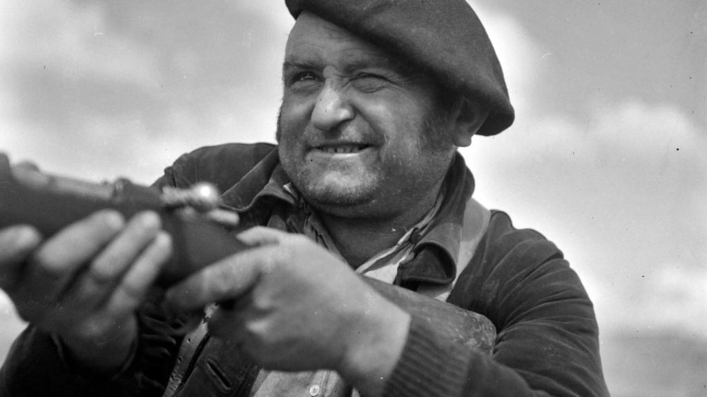 Foto de Kati Horno en el Frente de Aragón, en 1937.