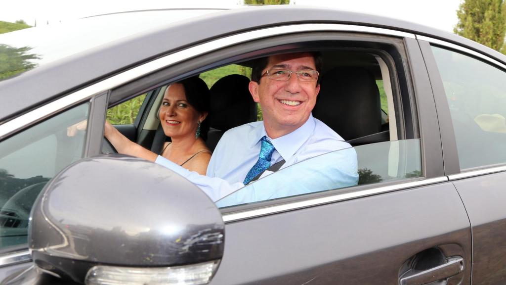 Juan Marín y su exesposa Mercedes Ulric en la boda de Inés Arrimadas y Xavier Cima.