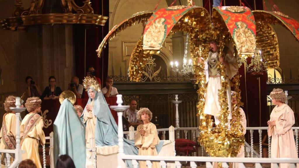 Momento de la representación del Misteri, en imagen de archivo.