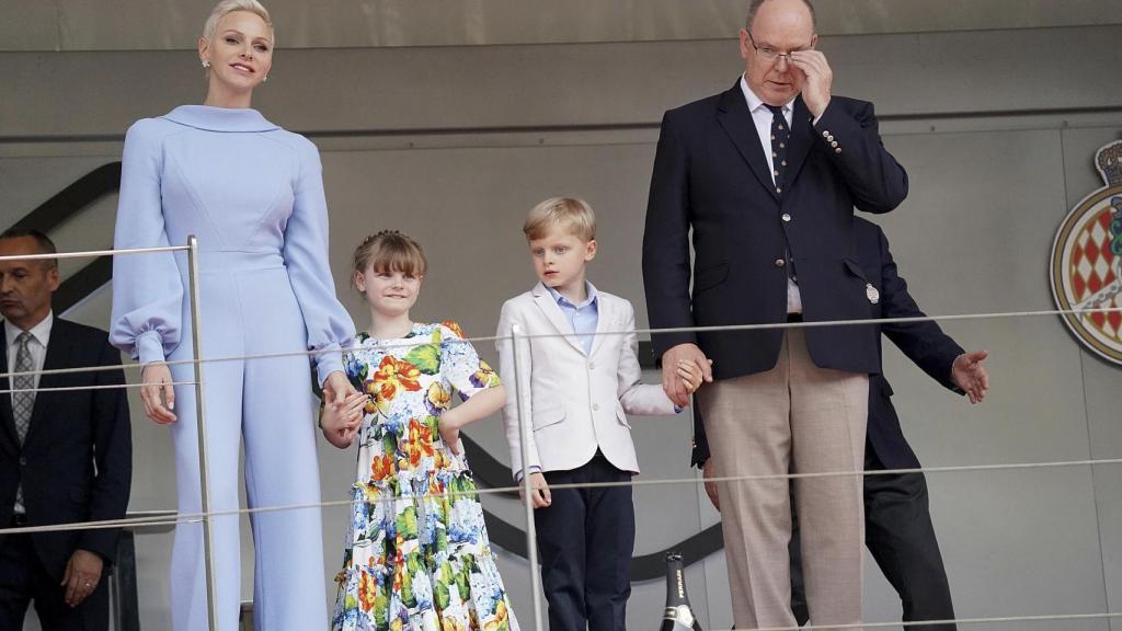 Charlène de Mónaco junto a su marido y sus hijos en su última aparición pública.