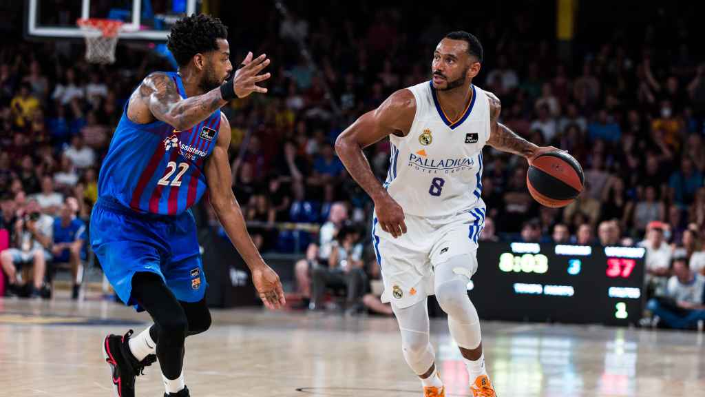 Adam Hanga y Cory Higgins