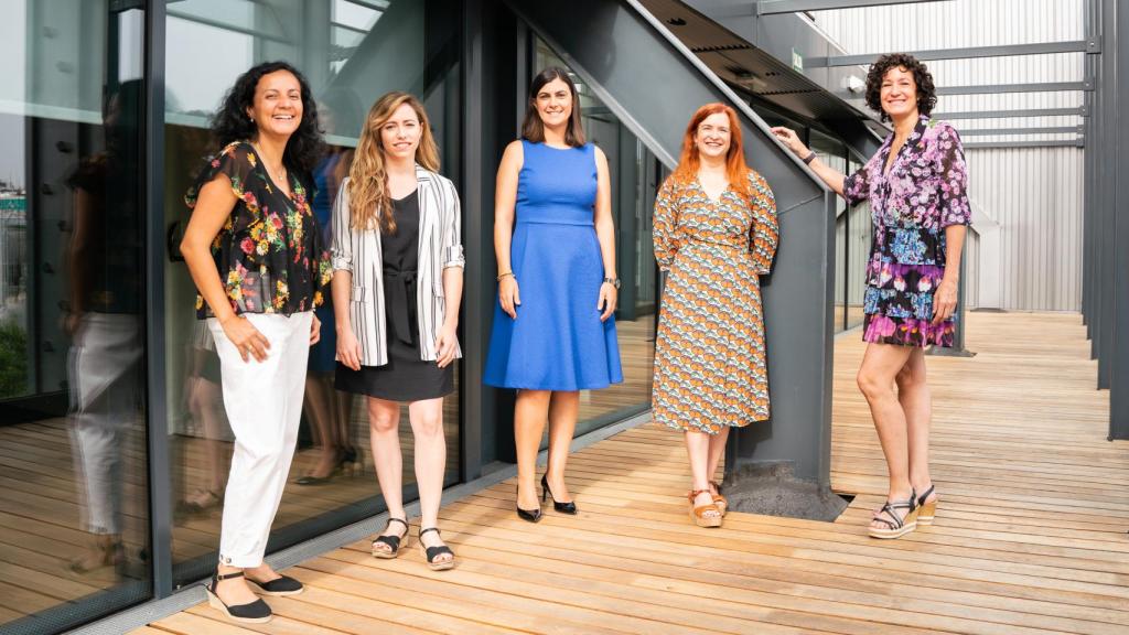 Por orden: Adriana Díaz, María Teresa Pérez, Patricia Núñez, Epifanía Pascual y Elena Ceballos.