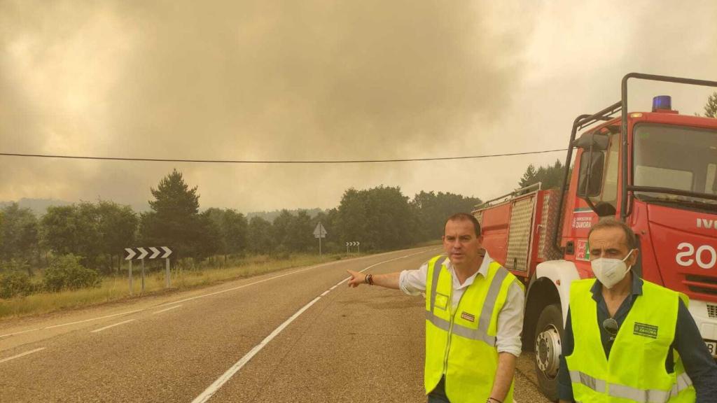 El presidente de la Diputación de Zamora, Francisco Requejo; y el presidente del Consorcio Provincial de Incendios, José Luis Prieto Calderón