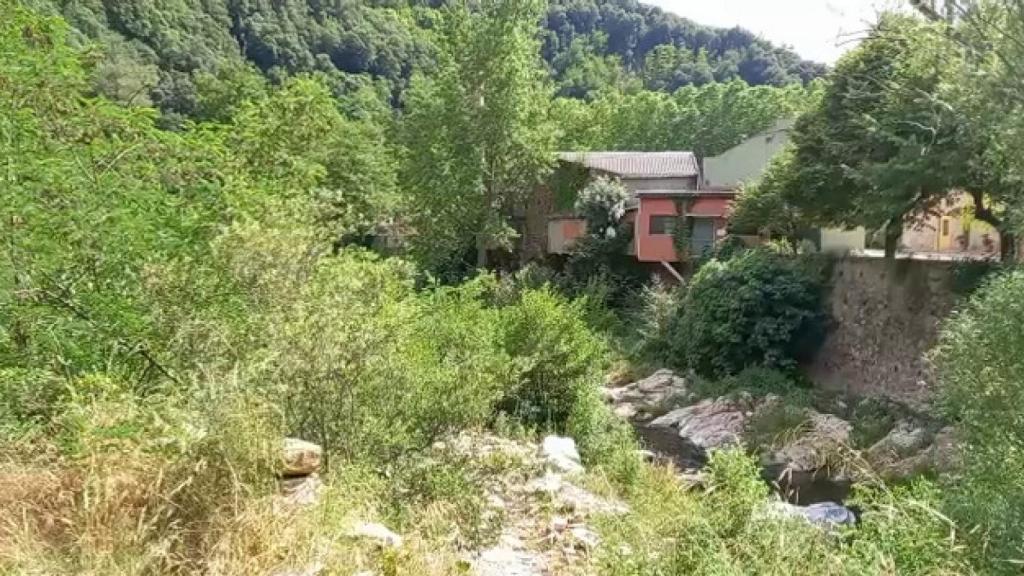 Antiguas instalaciones de las minas de fluorita de Osor.