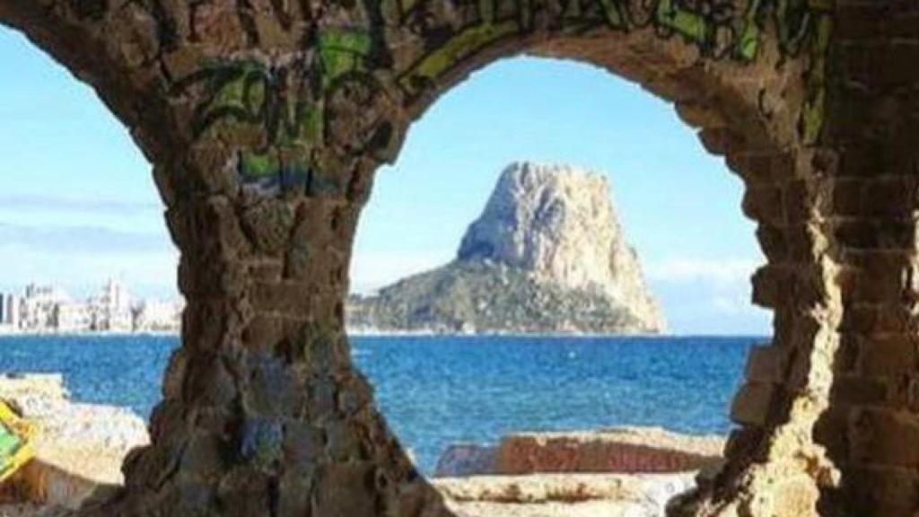 El Peñón de Ifach visto desde dentro de la estructura, en la actualidad.