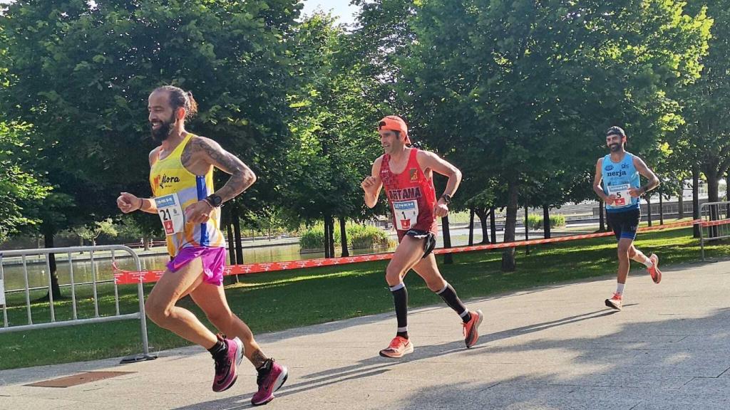 Antonio J. Aguilar Conejo durante la prueba de los 100 kms en ruta de Santander