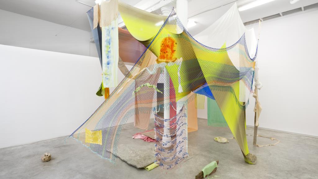 Vista de la exposición de Rosa Tharrats. Foto: Jonás Bel