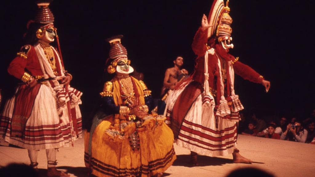 Actuación de Kathakali de Kerala. Foto Jesús Ocaña