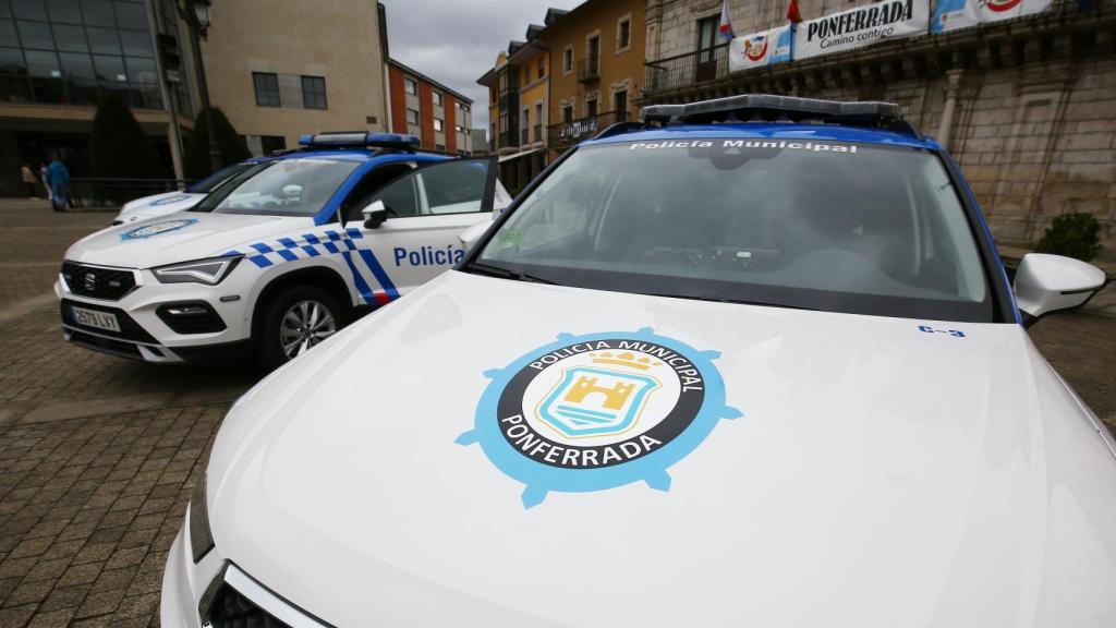 Imagen de archivo de vehículos de la Policía Municipal de Ponferrada.