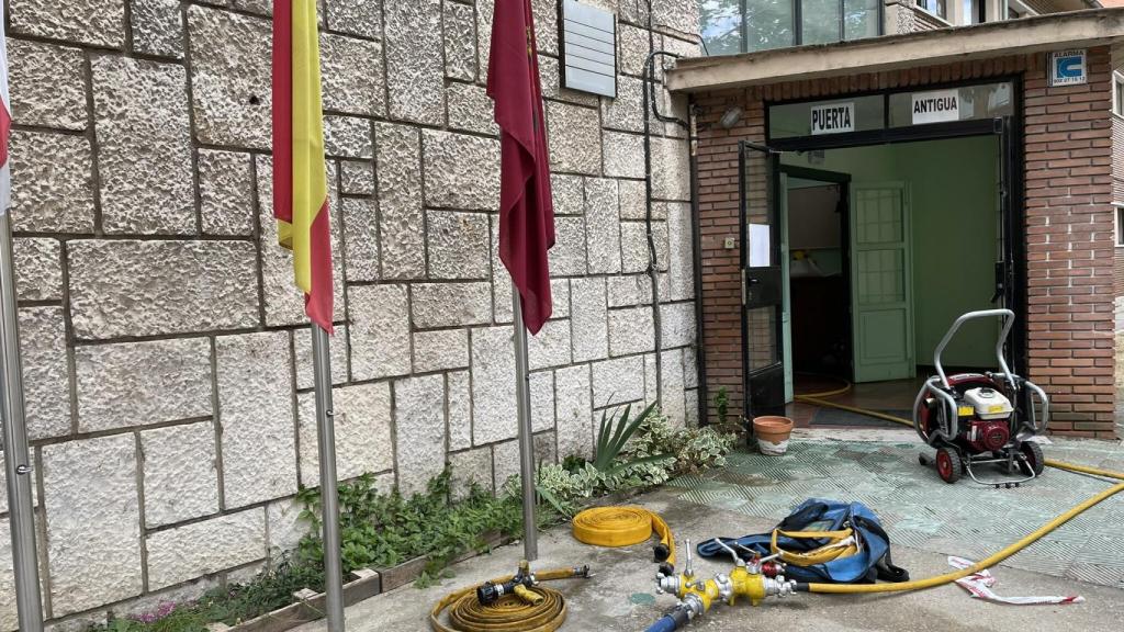 El humo obliga a evacuar un colegio en Valladolid