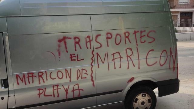Detenido por realizar varias pintadas homófobas insultando a un alcalde de Toledo