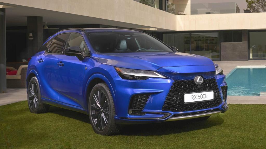 Así es la quinta generación del Lexus RX que llegará a los concesionarios en enero de 2023.