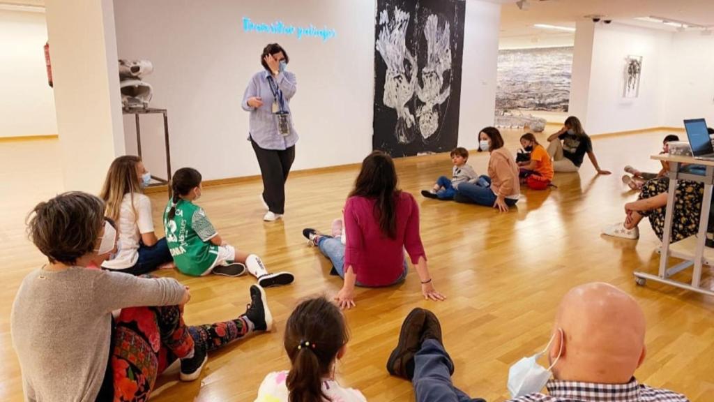 Taller infantil sobre arte.