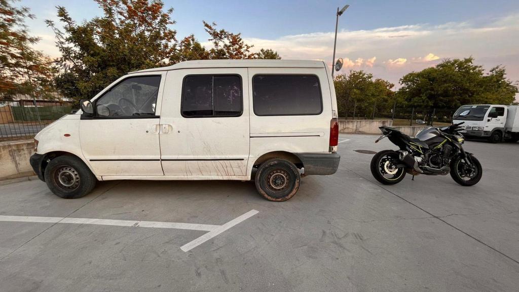 En esta furgoneta se encontraba la moto robada de Iban.