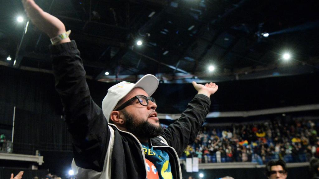 Un seguidor de Gustavo Petro, durante la campaña electoral.