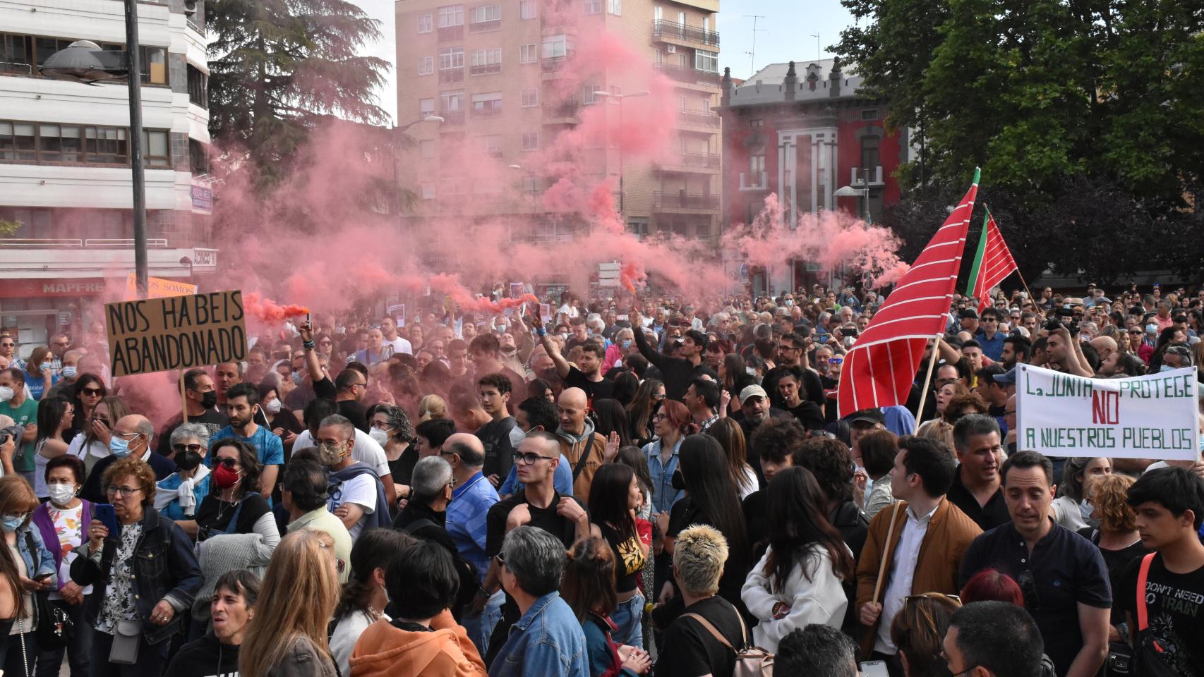 Manifestación por la Sierra de la Culebra en Zamora