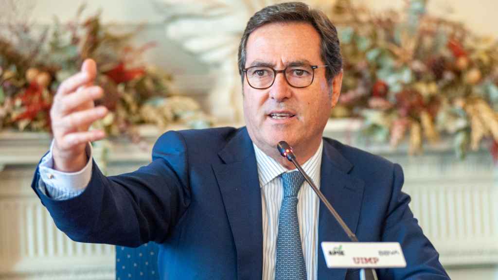 Antonio Garamendi, presidente de CEOE, durante su intervención en el curso de Apie.