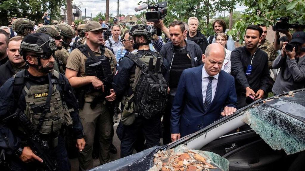 El canciller alemán Olaf Scholz durante su visita a Kiev, Ucrania.