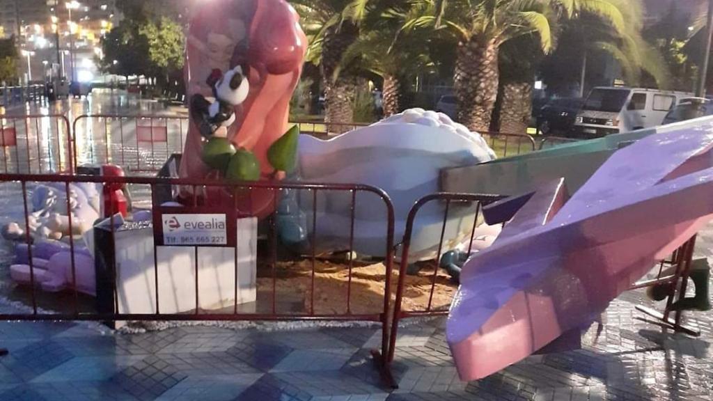 Las comisiones de La Marina y Barrio Sant Agustí están trabajando con sus artistas para recuperar los monumentos.