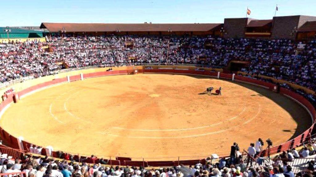 Imagen de la plaza de toros de Ávila