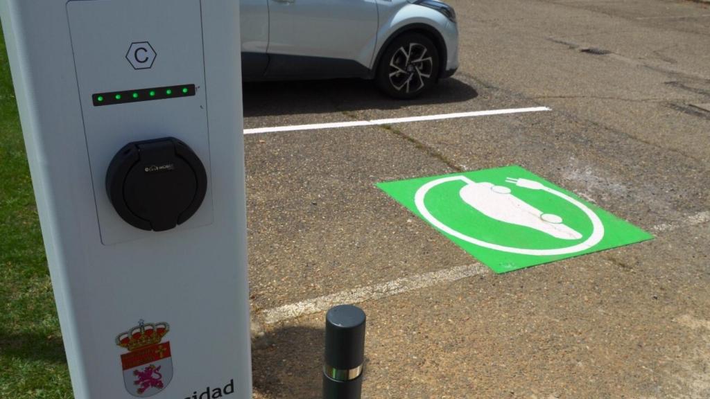 Imagen de los cargadores ubicados en la ULE