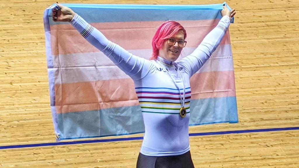 Veronica Ivy, en una pista de ciclismo.