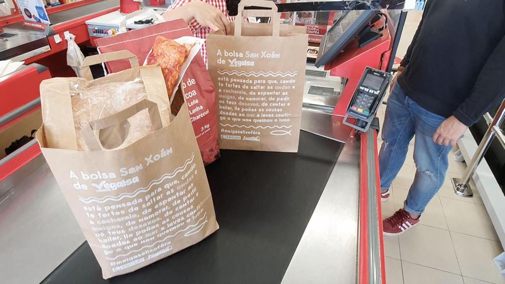 Vegalsa-Eroski repartirá bolsas de papel biodegradable para reducir residuos en San Juan