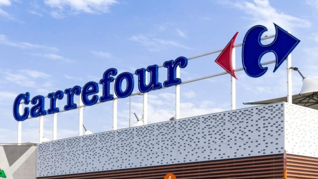 Fachada de un supermercado Carrefour.