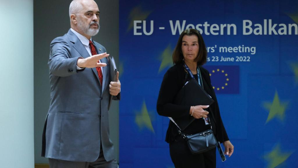 El primer ministro de Albania, Edi Rama, ha arremetido contra los líderes europeos por bloquear la candidatura de su país