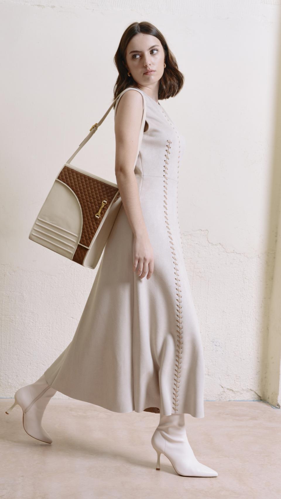 Todos los bolsos se deben limpiar siguiendo las instrucciones del fabricante.