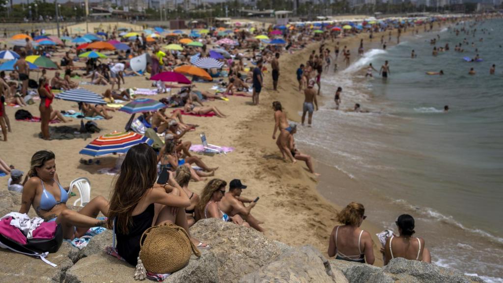 Imagen de archivo de la playa de Barcelona.