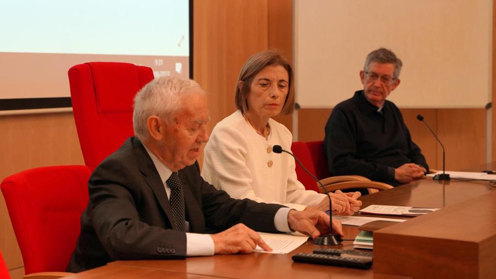 El coordinador de las Jornadas, Ildefonso Murillo, La vicerrectora de Ordenación Académica y Profesorado, Ana María Andaluz y el director del IPI, Santiago García-Jalón