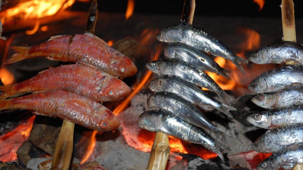 Sardinas a la hoguera.