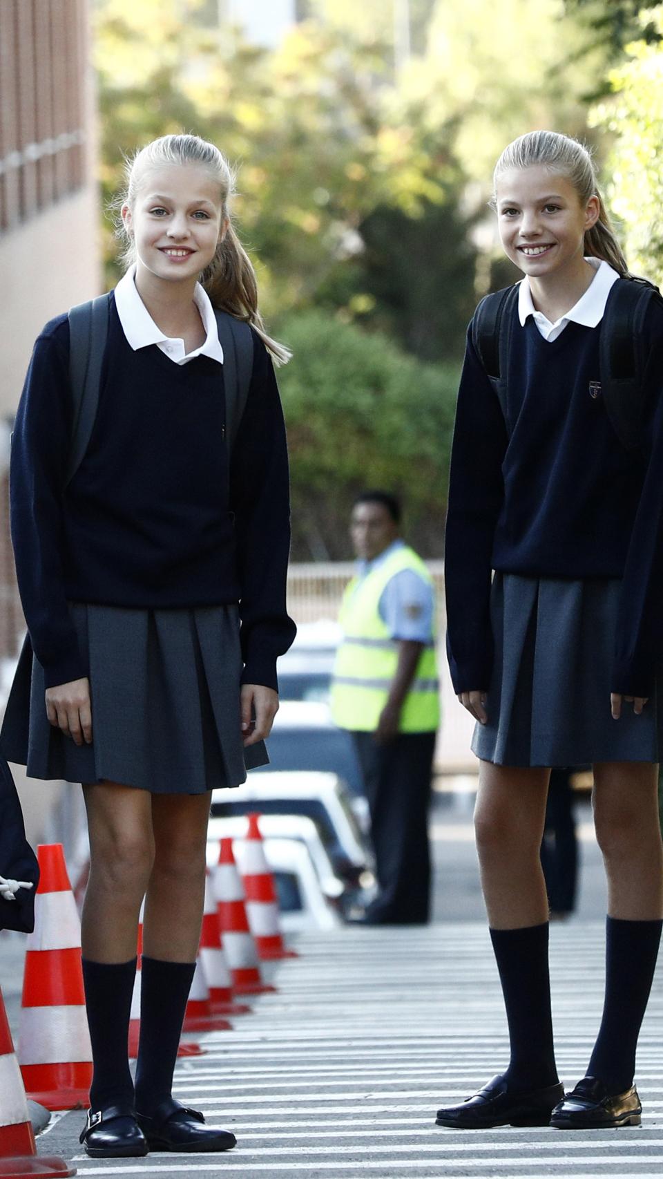 Leonor y Sofía el primer día de clases de 2019.
