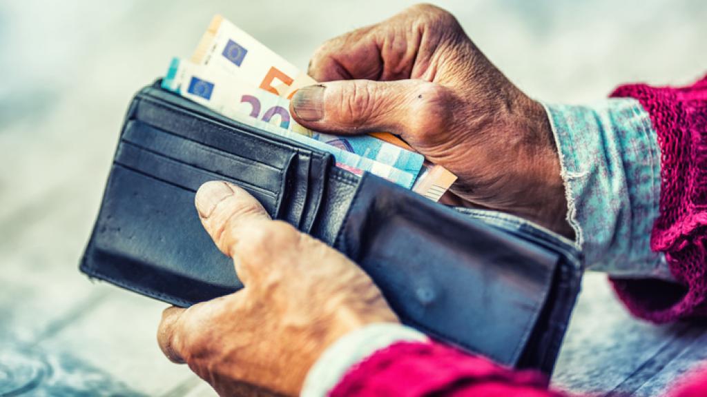 Estos son los jubilados que no van a cobrar la paga extra completa de la pensión.