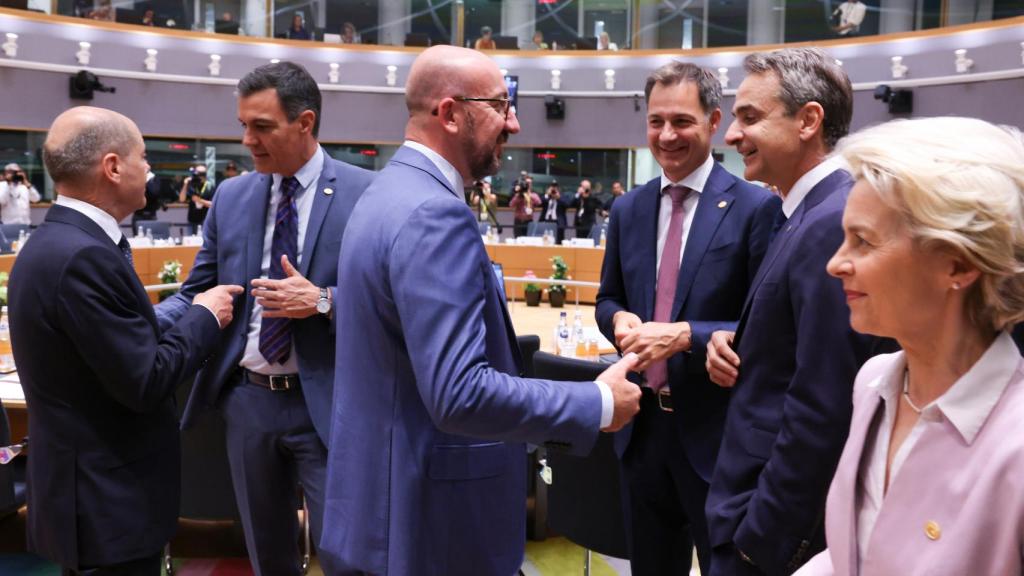 Pedro Sánchez, Olaf Scholz, Charles Michel, Alexander de Croo, Kyriakos Mitsotakis y Ursula von der Leyen, durante el Consejo Europeo de este jueves
