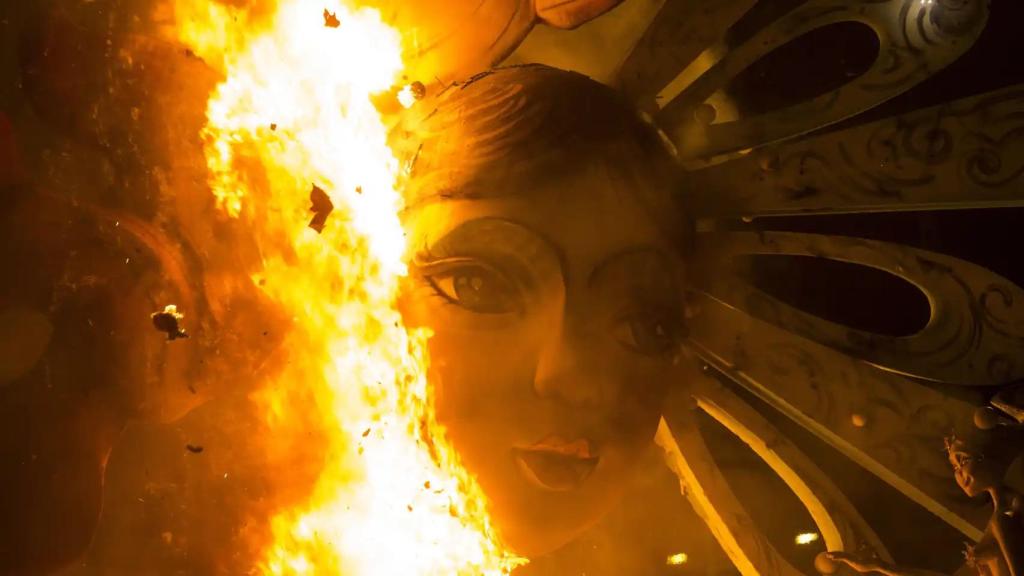 La Hoguera de Molinero y Gómez Fonseca quemada este año en Zaragoza.