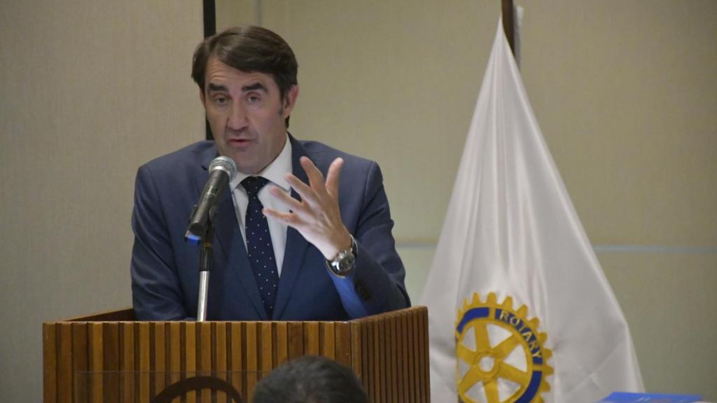 El consejero de Fomento y Medio Ambiente, Juan Carlos Suárez Quiñones