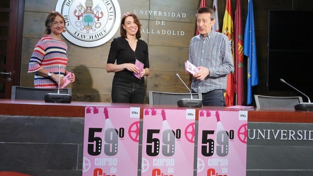 La vicerrectora de Comunicación y Cultura, Carmen Vaquero; la directora del curso, Irune Fiz, y el director de la Cátedra de Historia y Estética de la Cinematografía de la UVa, Javier Castán