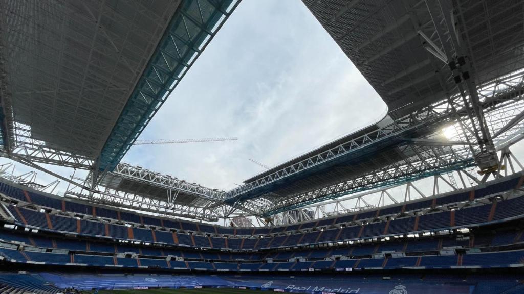 Una panorámica del Santiago Bernabéu en el mes de junio.